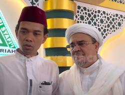 Detik-Detik UAS Bertemu Habib Rizieq | Perdana Pasca Bebas Bersyarat