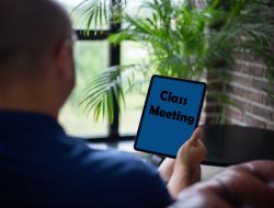 Aplikasi HP Untuk Membuat Poster Class Meeting yang Kreatif dan Menarik