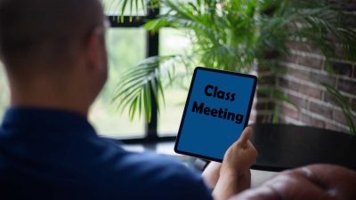 5 Aplikasi HP TerbaiK untuk Membuat Poster Class Meeting