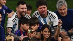 messi-rayakan-kemenangan-bersama-istri-dan-anak-2_169
