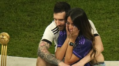 Koleksi Foto Messi Juara Piala Dunia 14 messi rayakan kemenangan bersama istri dan anak 5 169