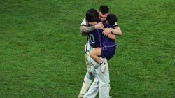messi-rayakan-kemenangan-bersama-istri-dan-anak_169
