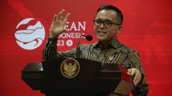 Menteri PANRB Abdullah Azwar Anas menyampaikan saat ini pemerintah sedang memfinalisasi sejumlah opsi untuk penataan tenaga non-ASN atau yang sering disebut sebagai honorer.  Menteri PANRB Abdullah Azwar Anas menyampaikan saat ini pemerintah sedang memfinalisasi sejumlah opsi untuk penataan tenaga non-ASN atau yang sering disebut sebagai honorer.