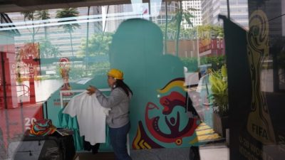 Dampak Penjualan Suvenir Resmi Piala Dunia U20 Terdampak 2 04