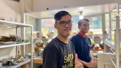 4 Penjual Makanan Ini Mirip Politisi, Joko Widodo hingga Anies Baswedan 2 1