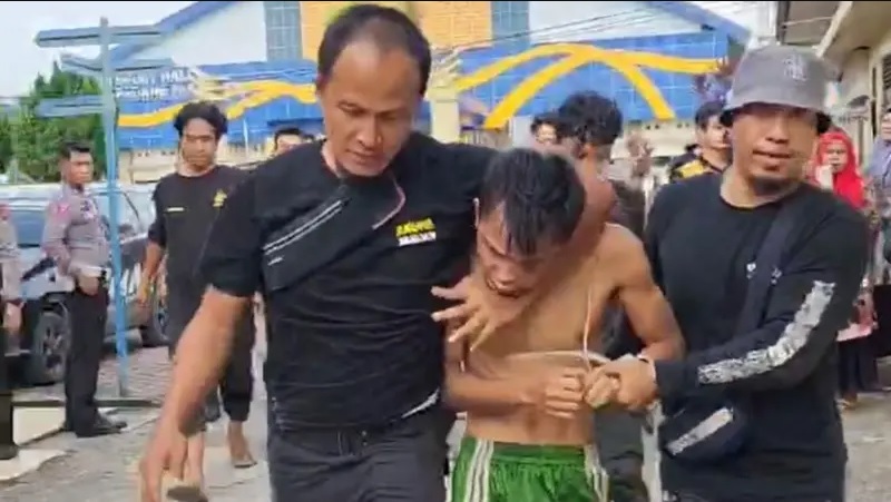 Pembunuhan dan pemerkosaan perempuan penjual gorengan di Sumbar